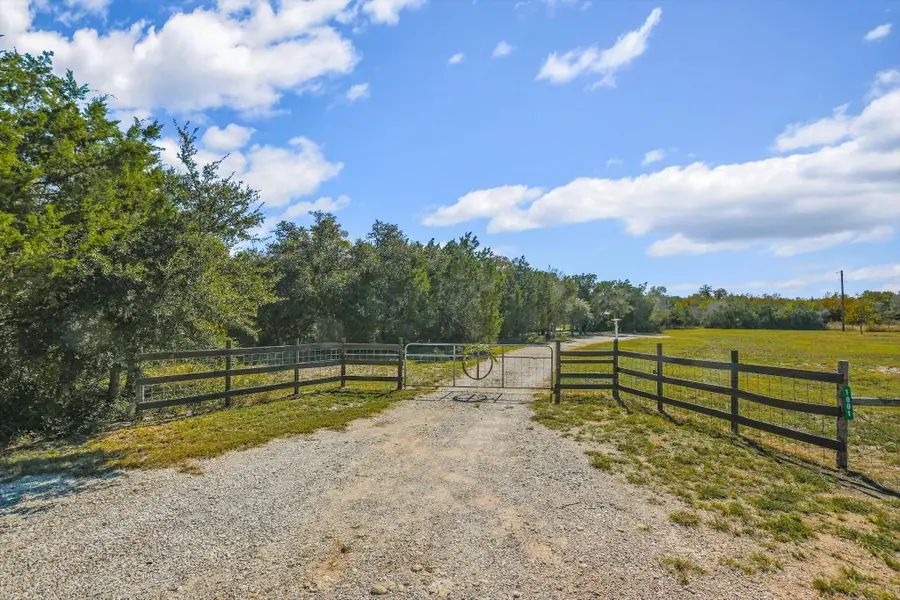 1001 Indian Springs Rd, Georgetown, TX 78633 - Image #3