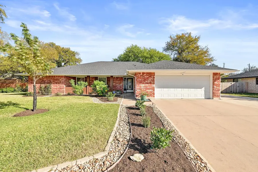 1501 Bluff Dr, Round Rock, TX 78681 - Image #2