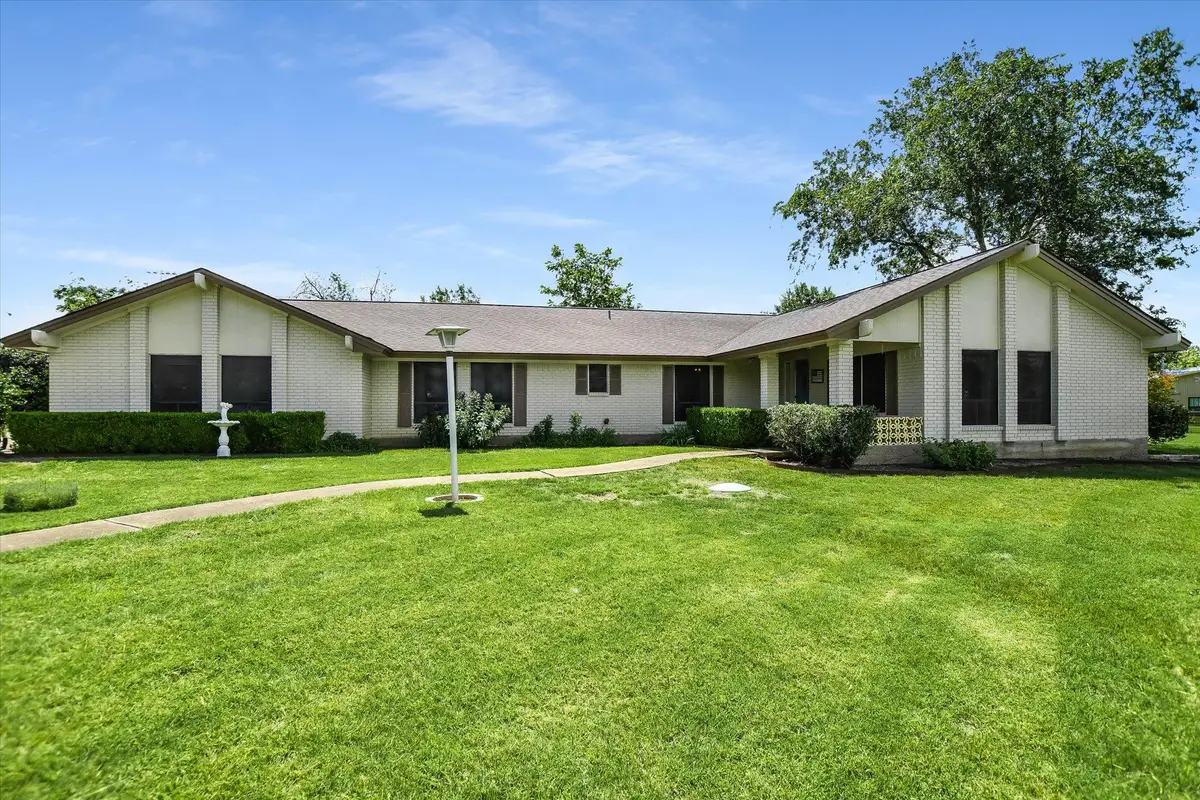 7 Brenda Ln, Round Rock, TX 78665 - #1