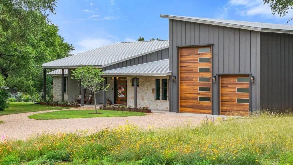 9207 Claxton Dr, Austin, TX 78736 - #1