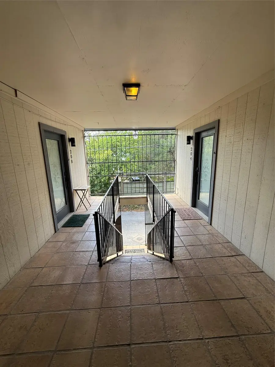 1111 W 10th St #203, Austin, TX 78703 - #3