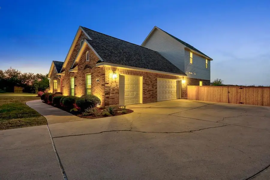 116 Oak Plaza Dr, Georgetown, TX 78628 - Image #2