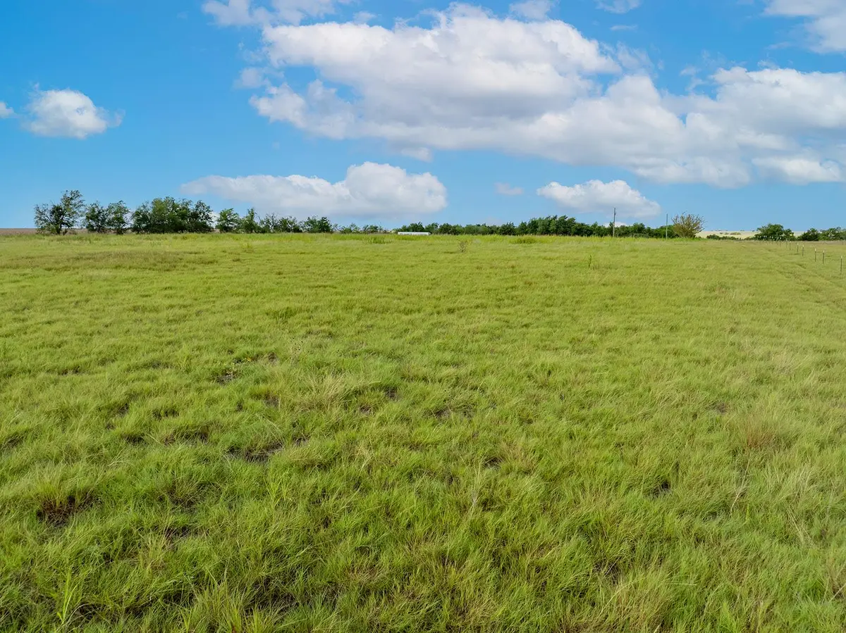 5275 County Road 424 Rd, Taylor, TX 76574 - #1