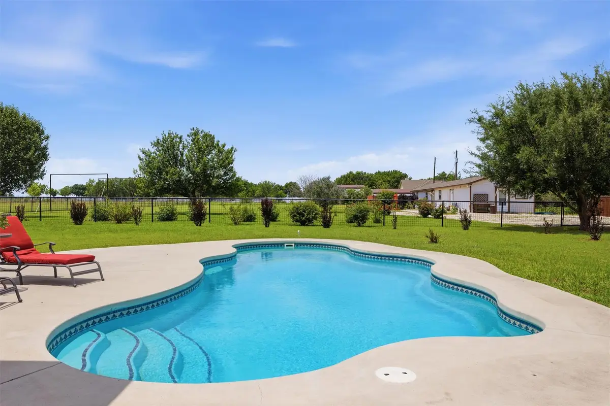339 County Road 368, Taylor, TX 76574 - #1