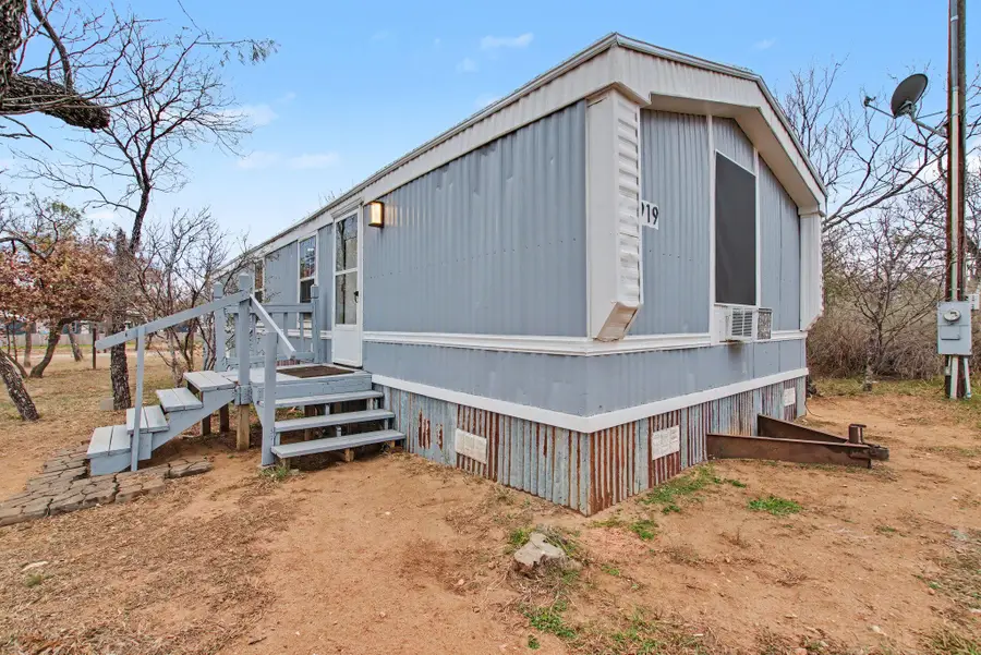 919 Austin St, Kingsland, TX 78639 - #2