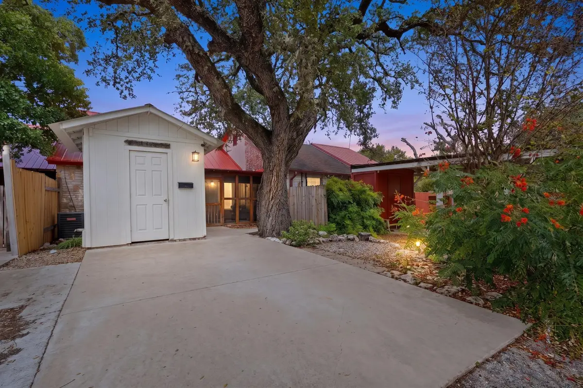84 Shady Bluff Dr, Wimberley, TX 78676 - #1