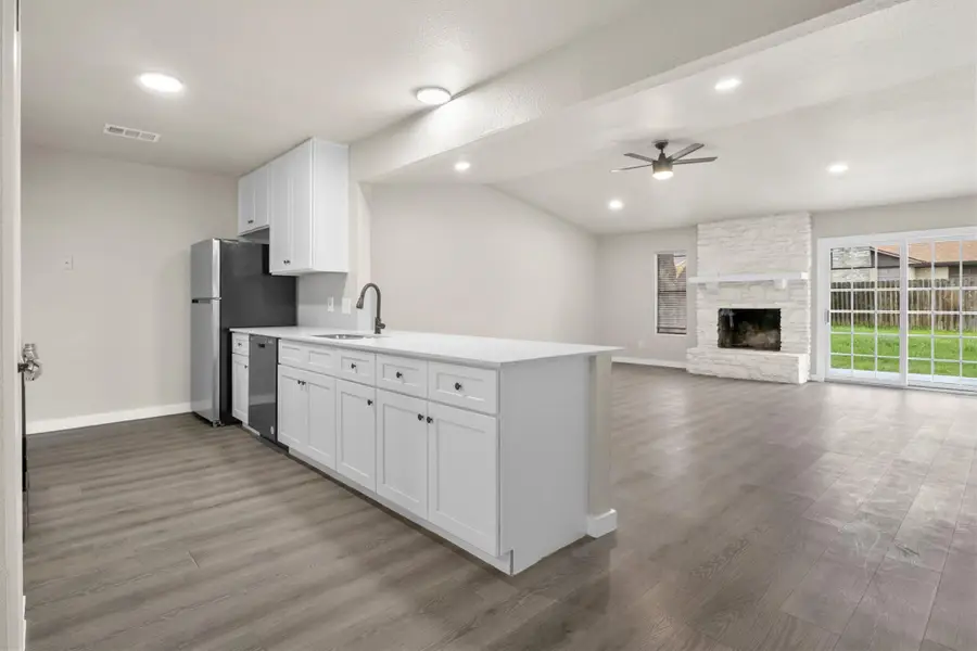 502 Pintail Ln, Taylor, TX 76574 - #2