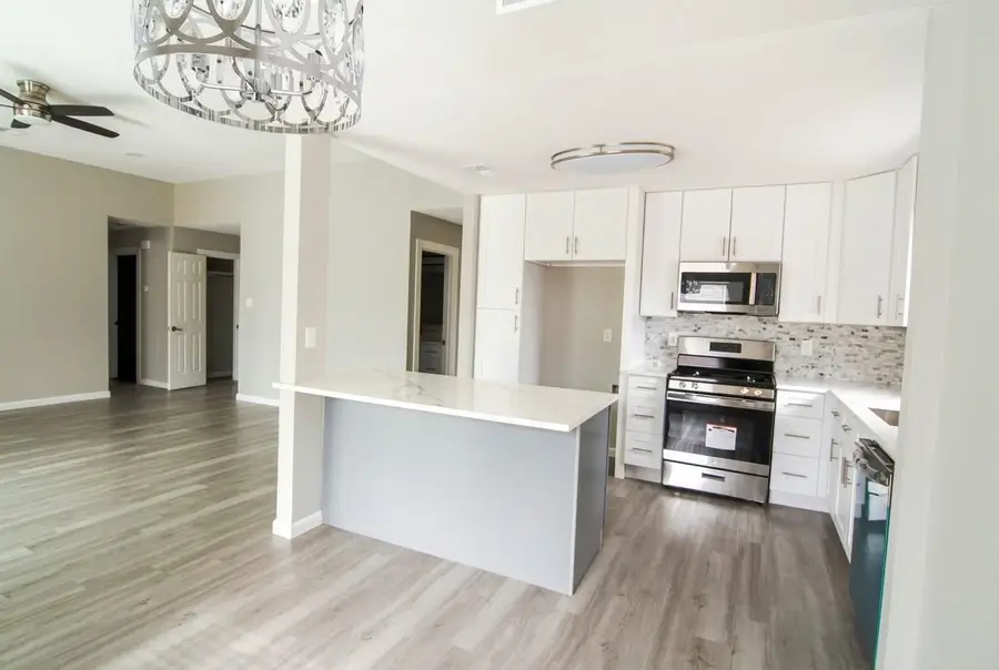 108 Cottonwood Dr, Hutto, TX 78634 - #2