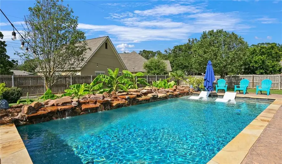 1108 Honeysuckle Ln, Caldwell, TX 77836 - #3