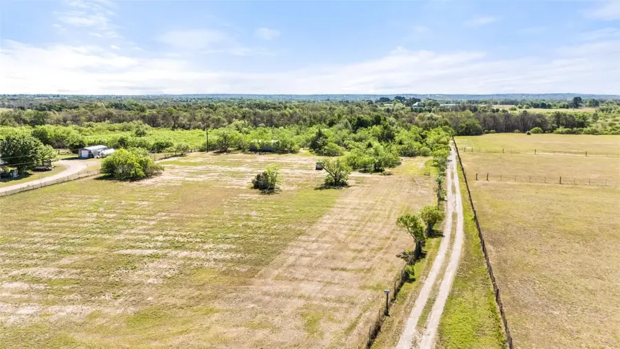 399 Upper Elgin River Rd, Elgin, TX 78621 - #2