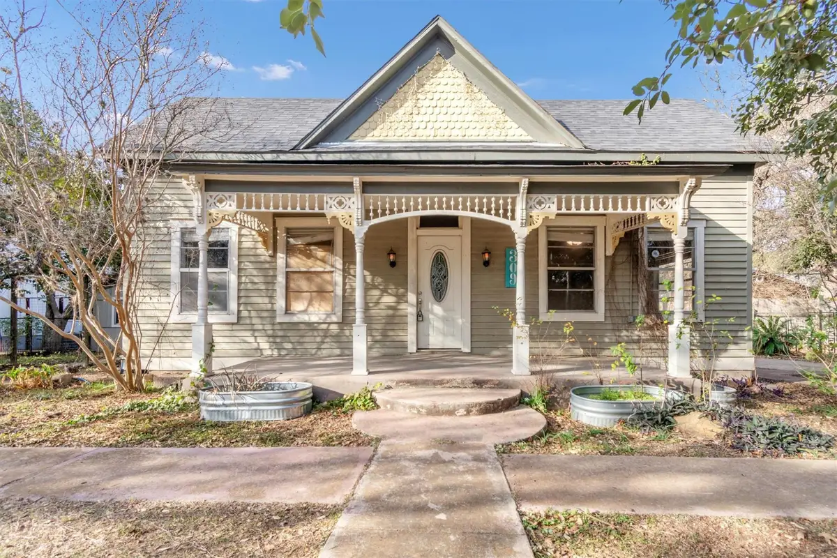 309 Bois D Arc St, Lockhart, TX 78644 - Image #1
