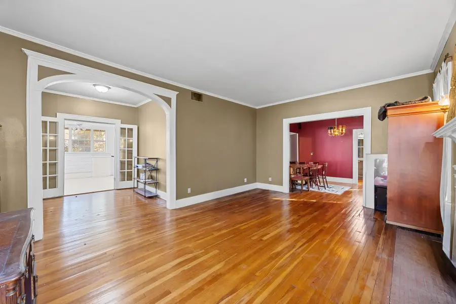 1006 Maple St, Lockhart, TX 78644 - Image #3