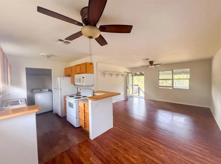1002 Hummingbird Dr, Marble Falls, TX 78654 - #2