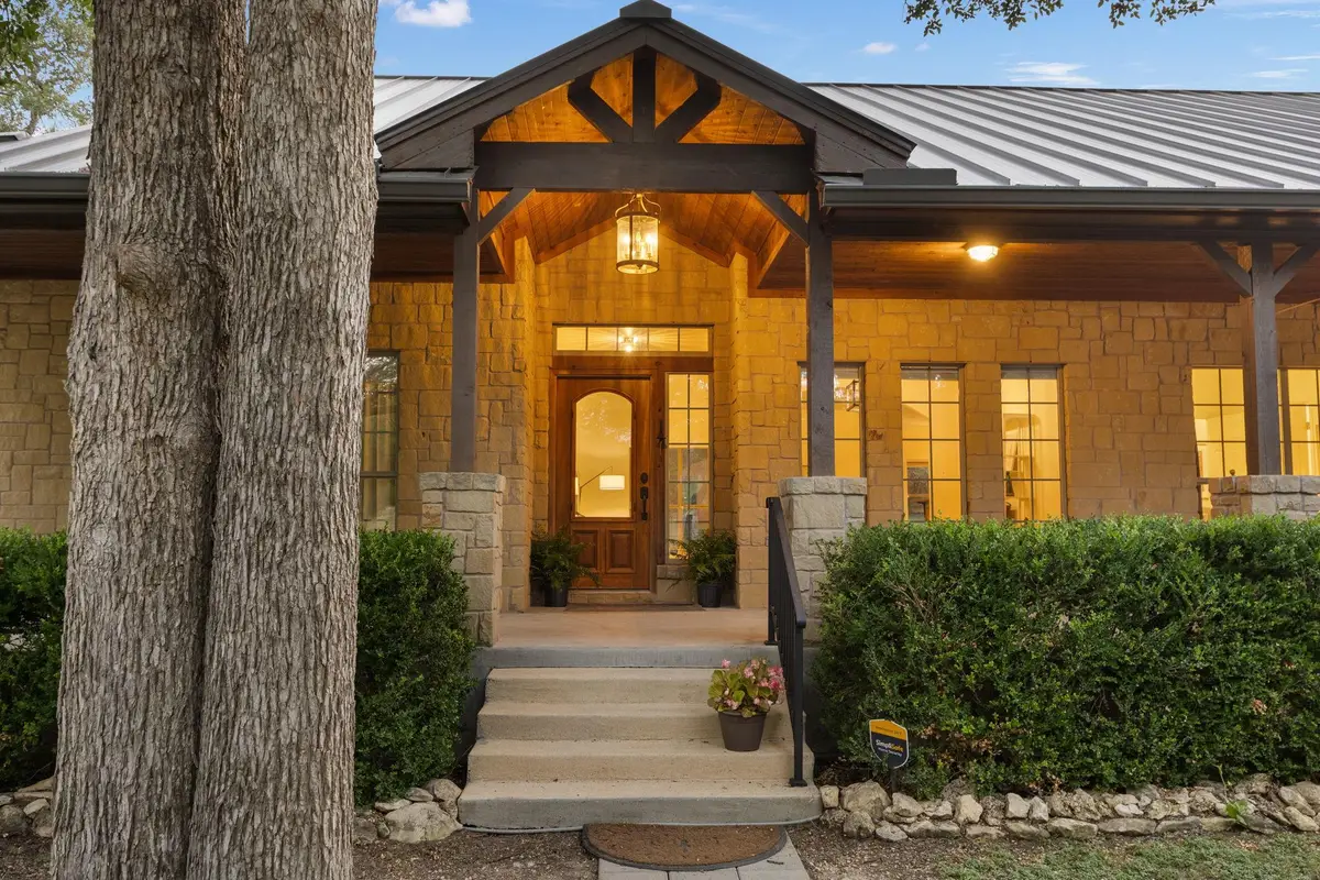 447 Miss Donna Ln, Dripping Springs, TX 78620 - #1