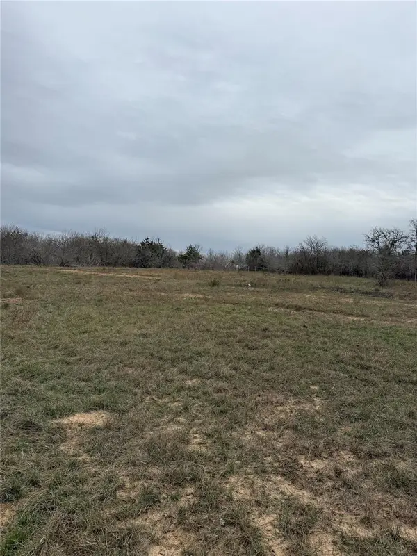 8300 Pettytown Rd, Red Rock, TX 78662