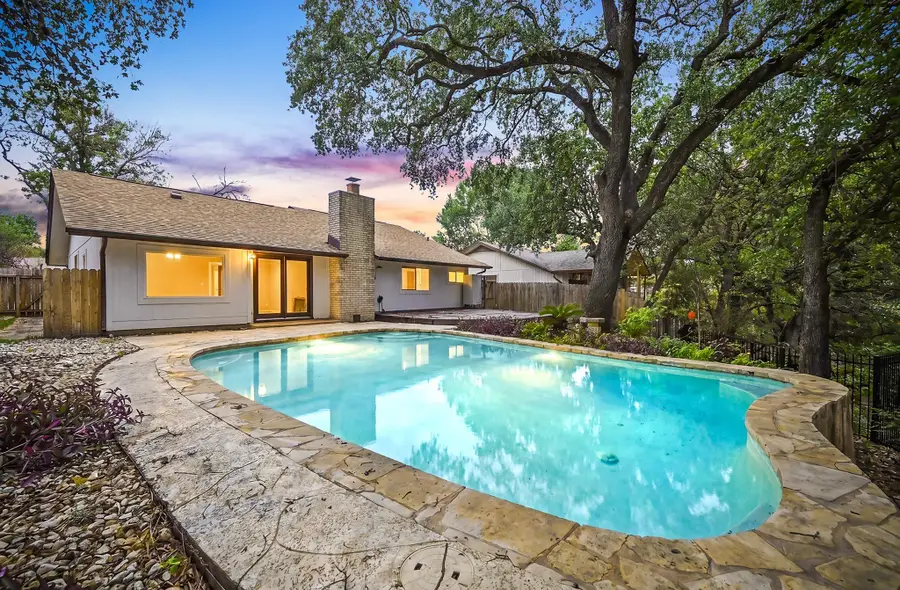5300 Suburban Dr, Austin, TX 78745 - #3