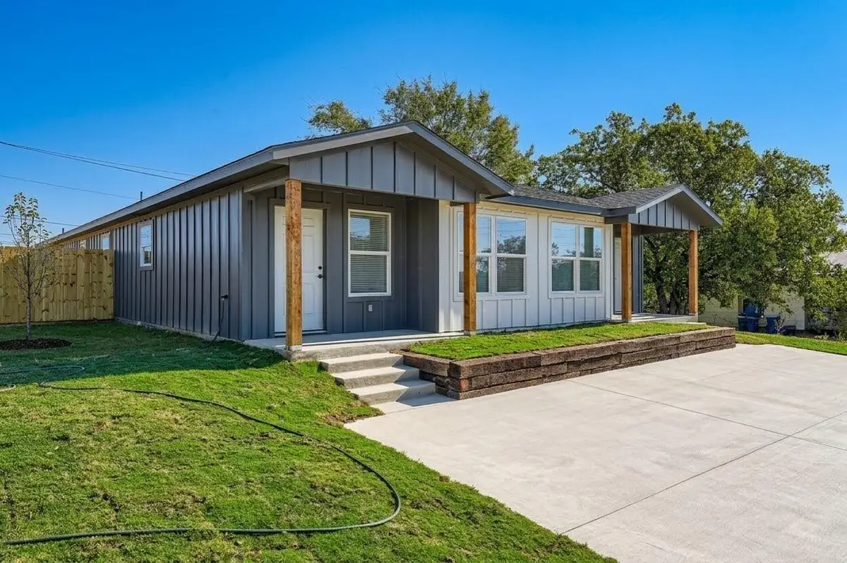 111 Fisher St #A & B, Elgin, TX 78621 - #1