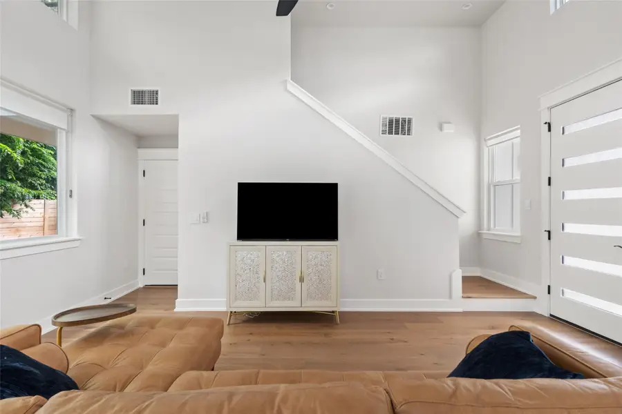 2713 Stacy Ln #2, Austin, TX 78704 - #3