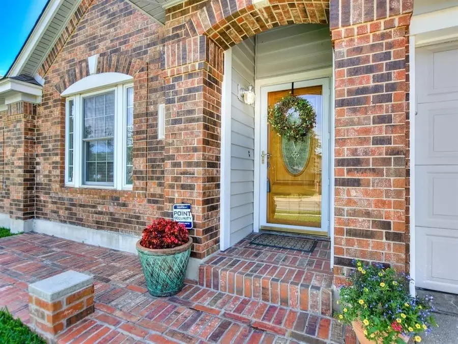 1016 Mohican St, Round Rock, TX 78665 - #2