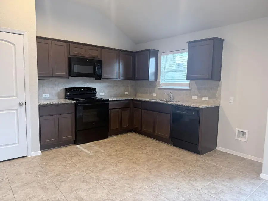 123 Saranac Dr, Elgin, TX 78621 - #3