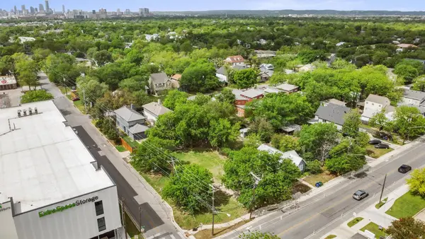 945 E 51st St, Austin, TX 78751