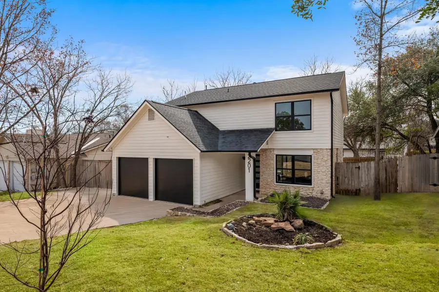 2201 Trede Dr, Austin, TX 78745 - Image #2