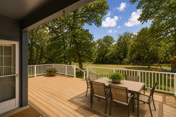 260 Dickerson Ln, Elgin, TX 78621