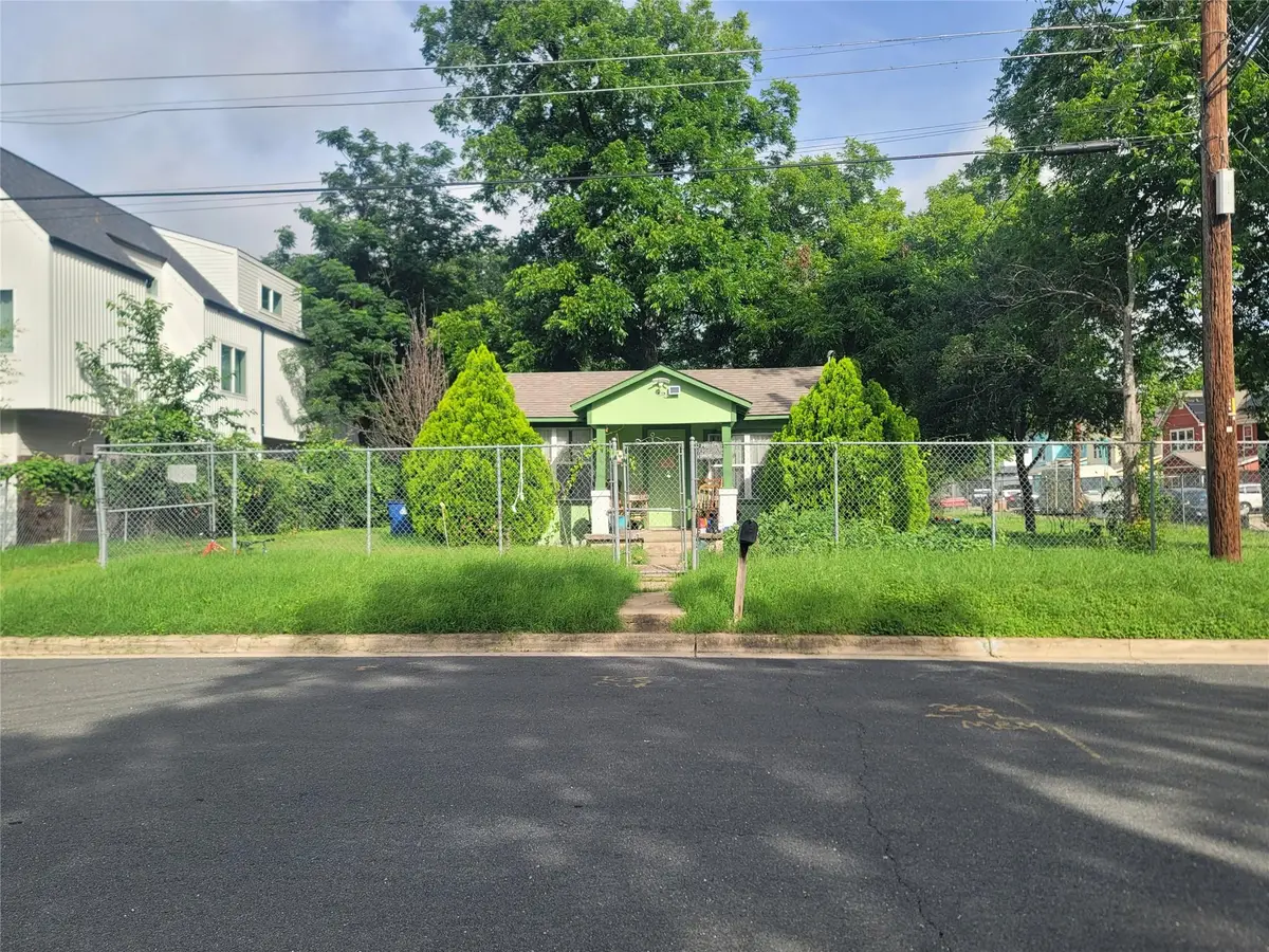 1104 Brass St, Austin, TX 78702 - #1