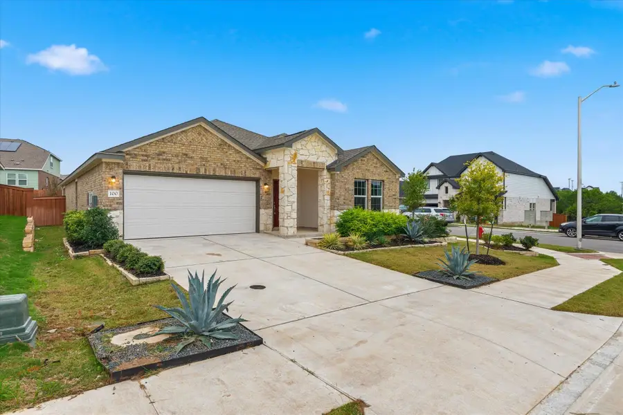 100 Greystone Ct, Marble Falls, TX 78654 - Image #3