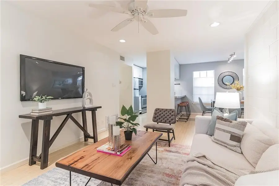 300 Crockett St #116, Austin, TX 78704 - #2