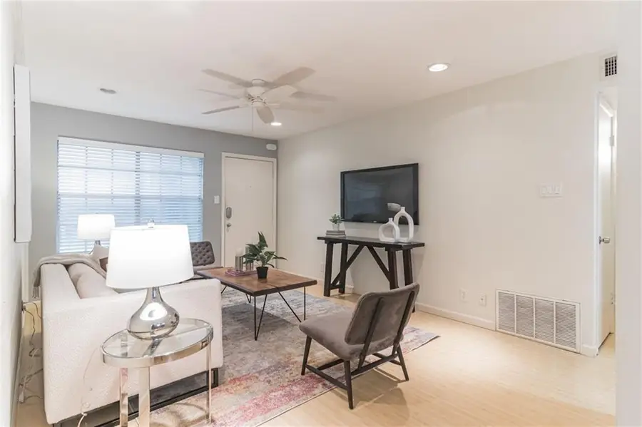 300 Crockett St #116, Austin, TX 78704 - #3