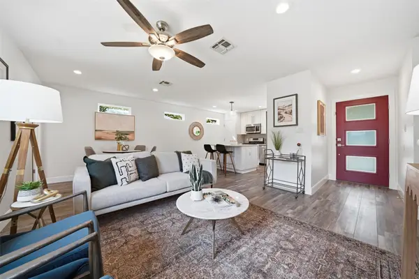 1317 Corona Dr, Austin, TX 78723
