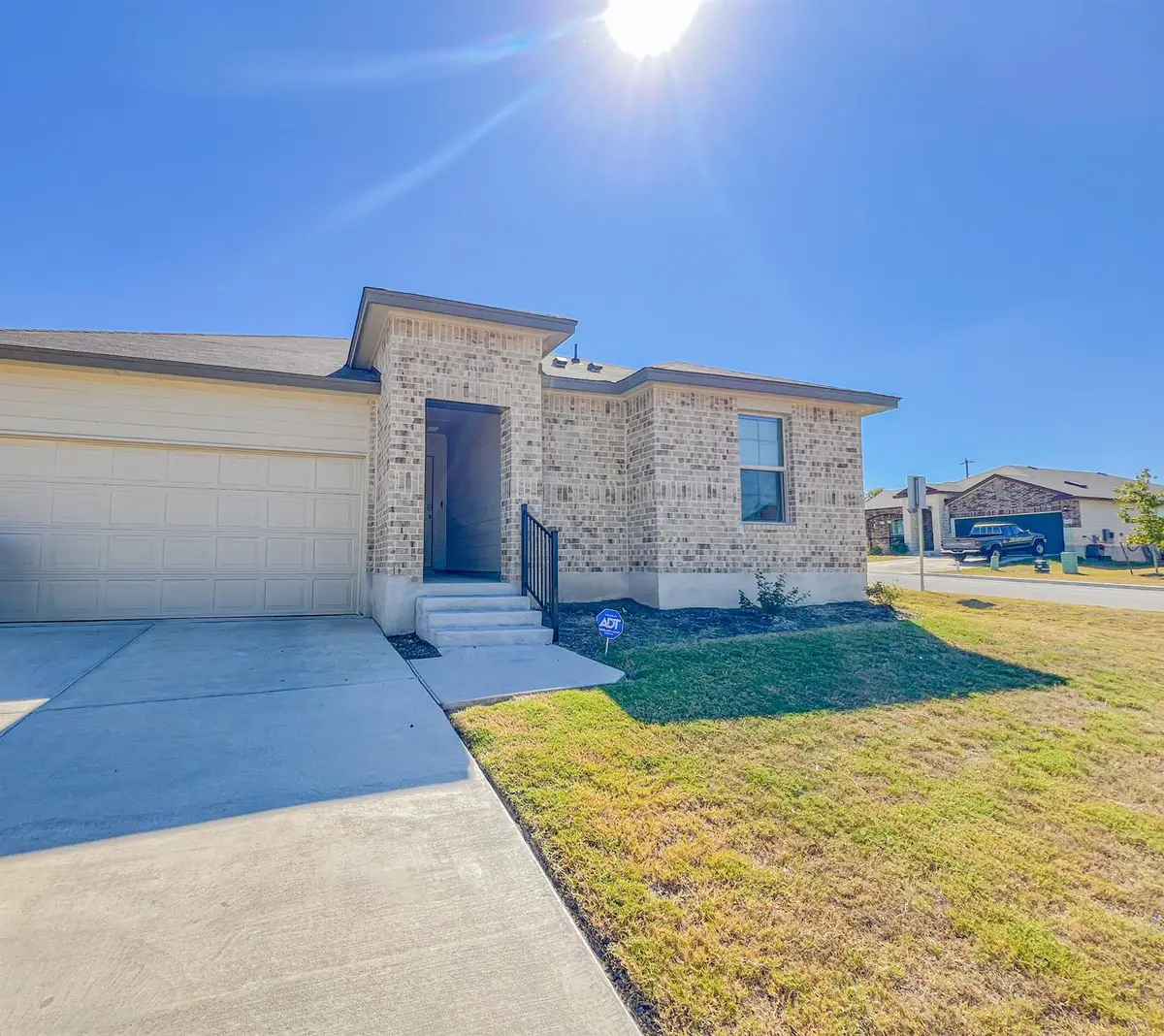 100 Taggart Trl, Jarrell, TX 76537 - Image #1
