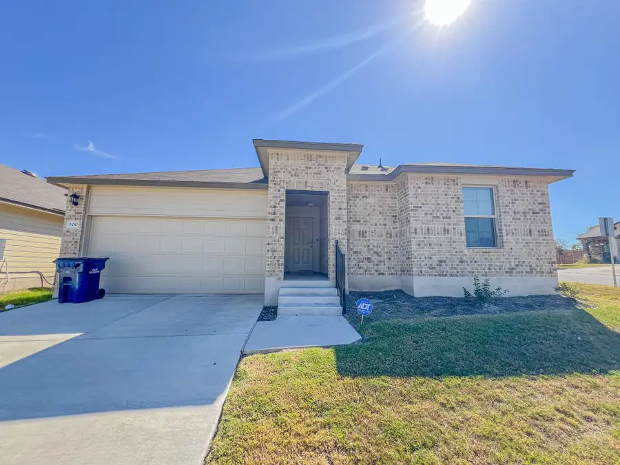 100 Taggart Trl, Jarrell, TX 76537 - Image #2