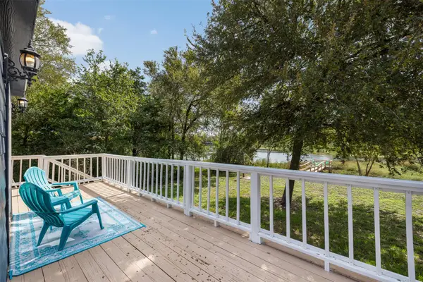 442 Big Bow, Smithville, TX 78957