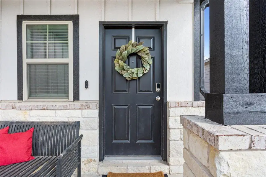 129 Bracken Fern Ln, Georgetown, TX 78626 - Image #2