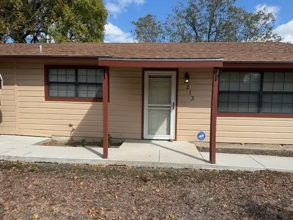 213 Ebony St, San Marcos, TX 78666