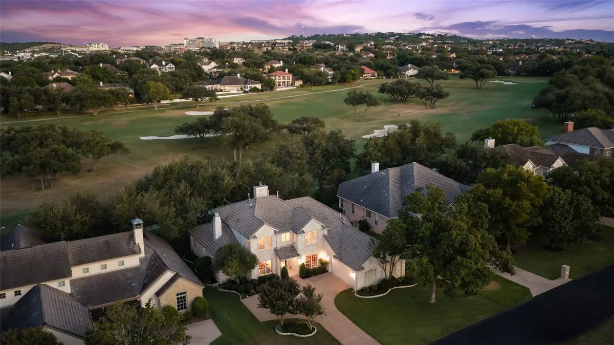 34 Tiburon Dr, The Hills, TX 78738 - #1