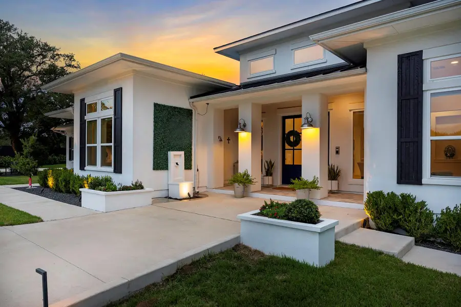 7917 Orisha Dr, Austin, TX 78739 - Image #2