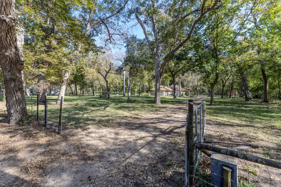 75 County Road 129, Taylor, TX 76574 - Image #3