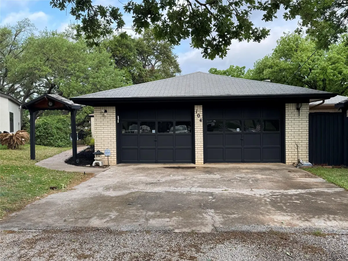104 Bluebird Ln, Highland Haven, TX 78654 - #1