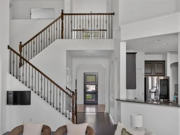 700 Ledge Stone Dr, Austin, TX 78737