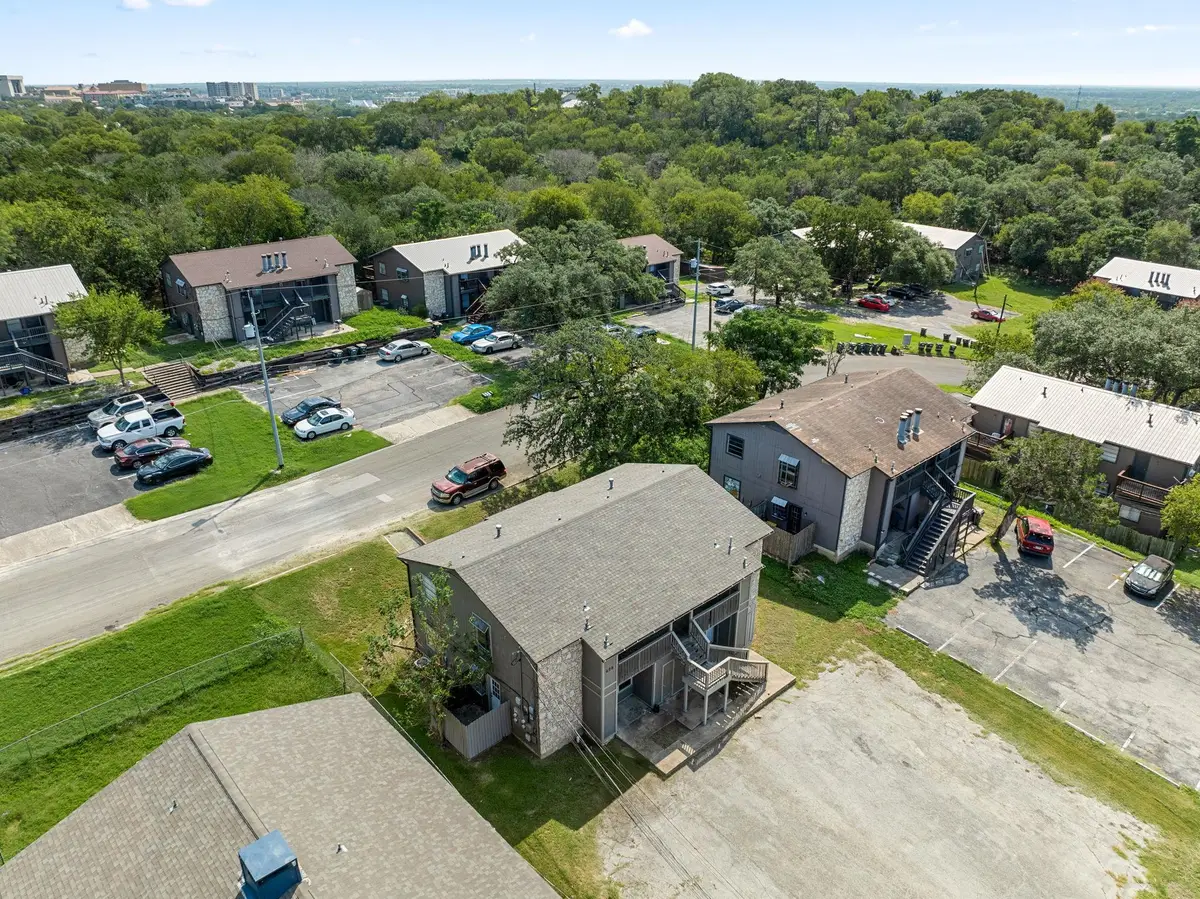 608 Bracewood Cir, San Marcos, TX 78666 - #1
