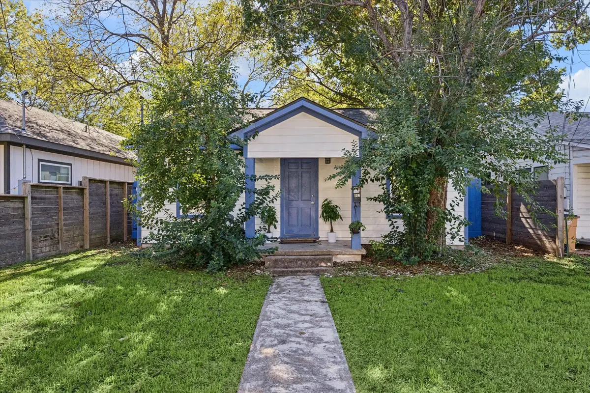 907 E 53rd St, Austin, TX 78751 - Image #1