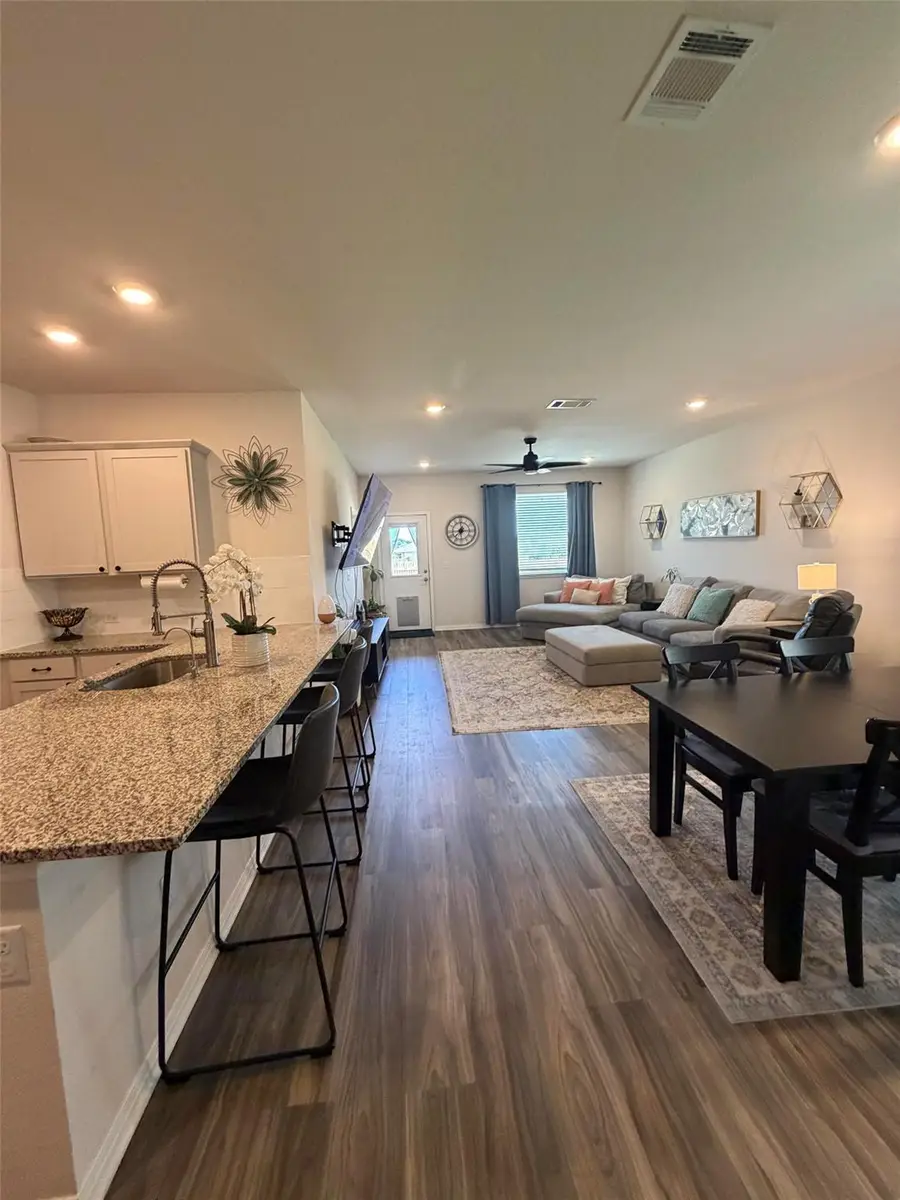 813 Cade Cv, Georgetown, TX 78626 - #2