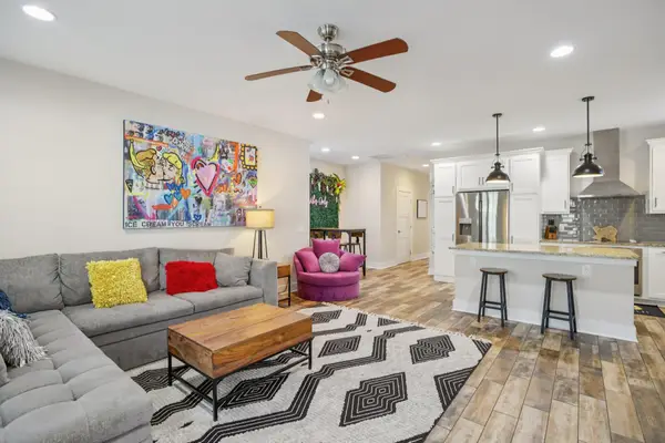 1206 Deloney St #B, Austin, TX 78721