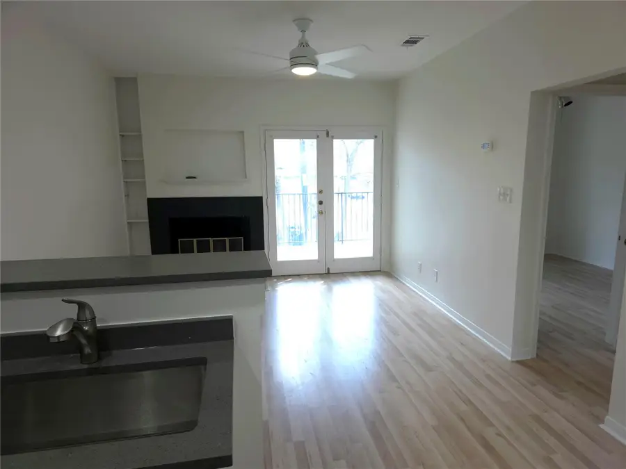 3111 Tom Green St #207, Austin, TX 78705 - #2