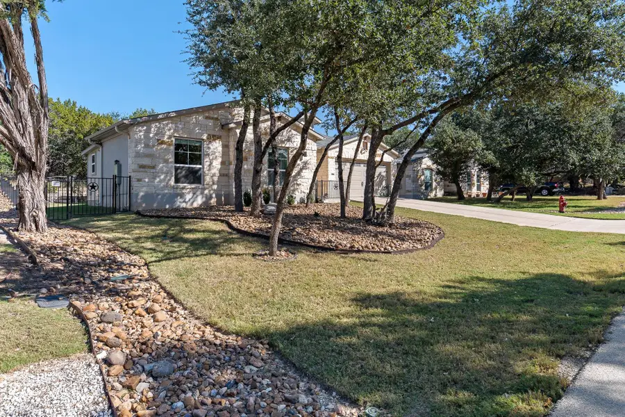 2009 Omaha Dr, Lago Vista, TX 78645 - Image #2