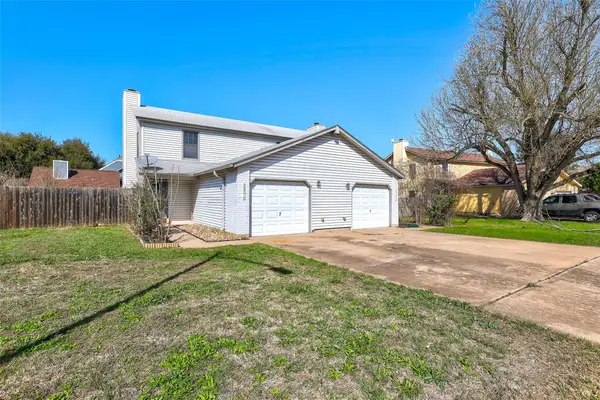 8806 Springmail Units A And B Cir, Austin, TX 78729