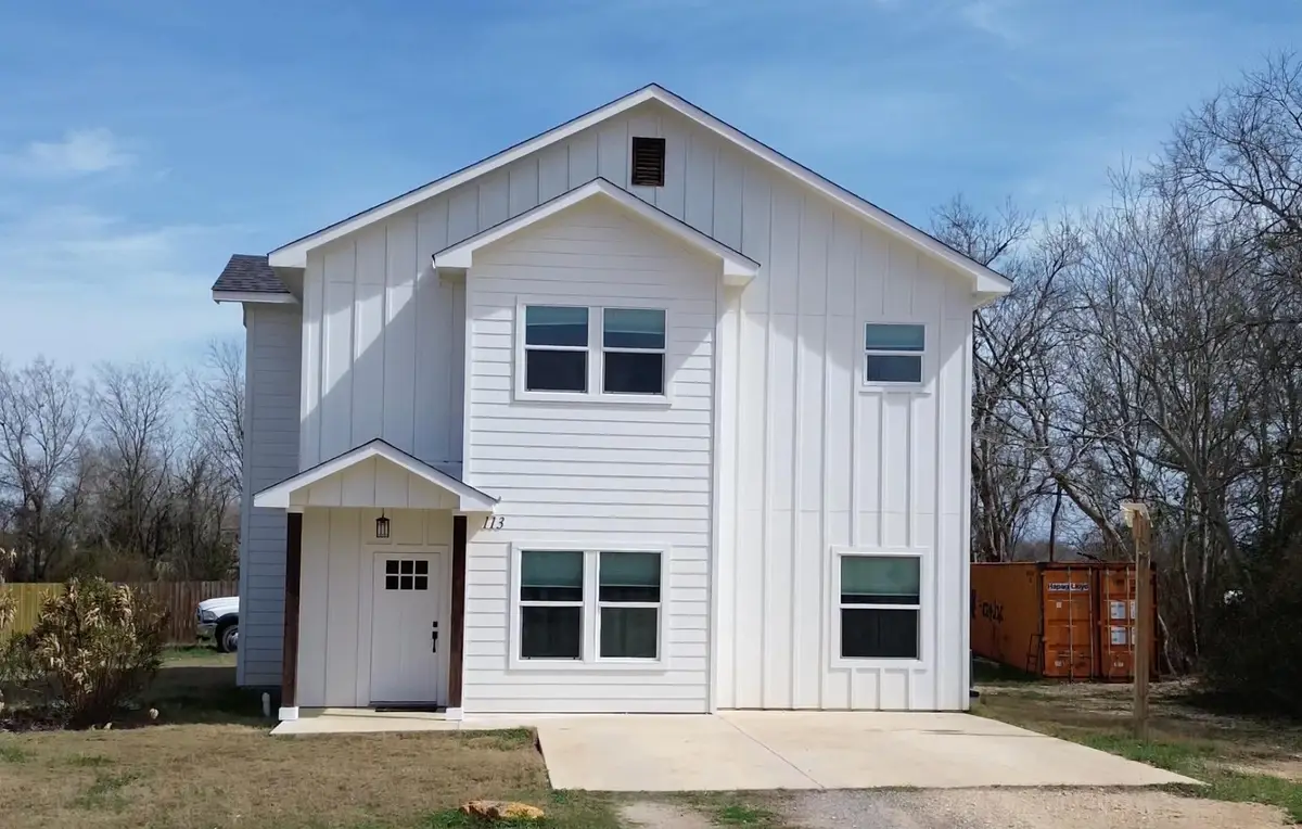 113 S. Lockhart St, Paige, TX 78659 - #1